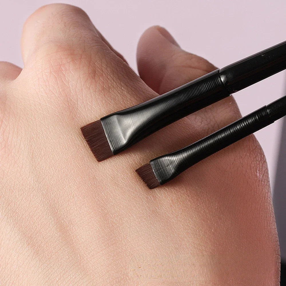 Eyebrow & Eyeliner Contour Brush