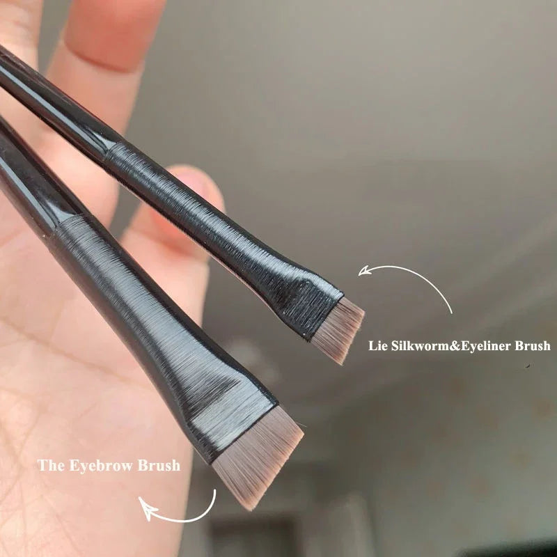 Eyebrow & Eyeliner Contour Brush